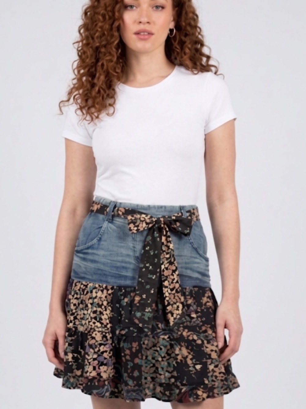 💕PRELOVED Young Threads Floral Tiered Mini Skirt with Denim Waistband